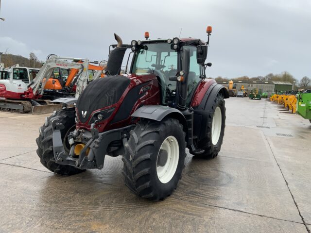 Valtra T154 Active Tractor (ST25061)
