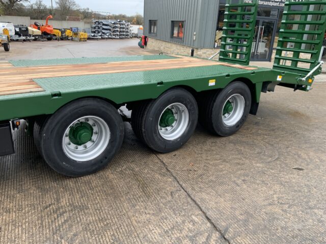 Bailey Trailers 26Ft Tri Axle Low Loader Trailer