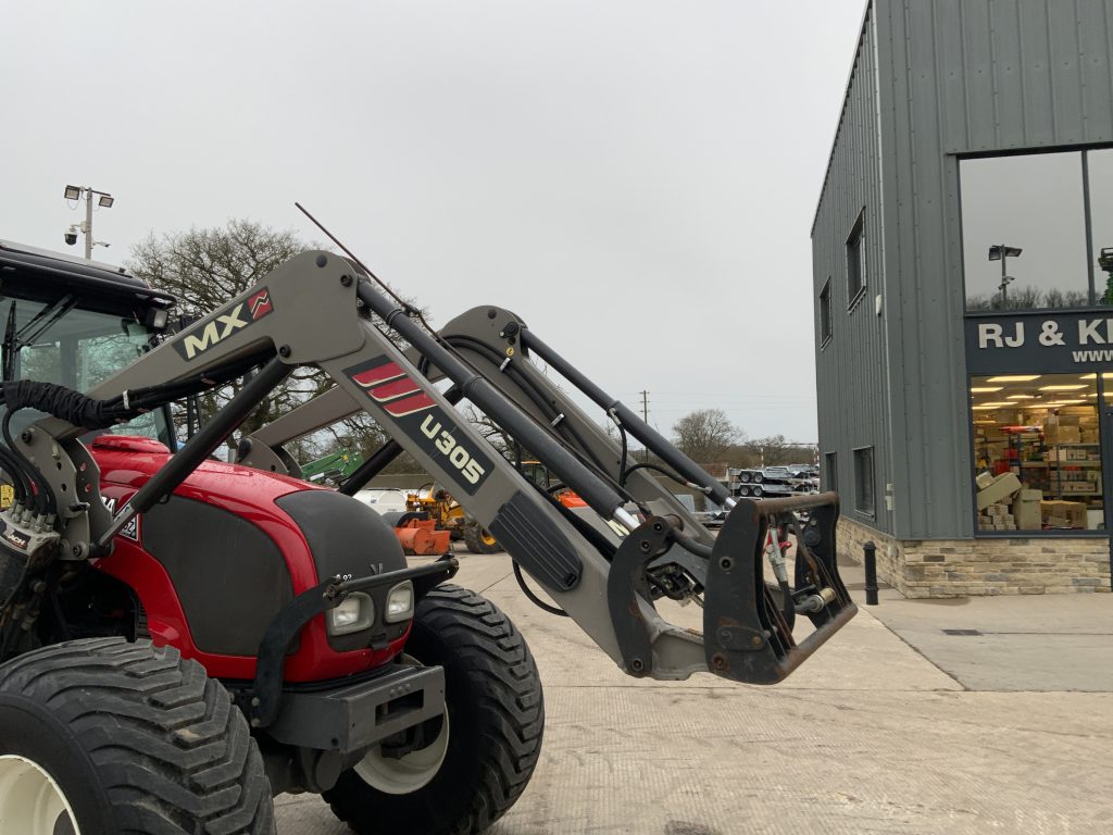 Valtra A93 Unlimited Tractor (ST25247)