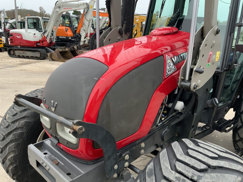 Valtra A93 Unlimited Tractor (ST25247)