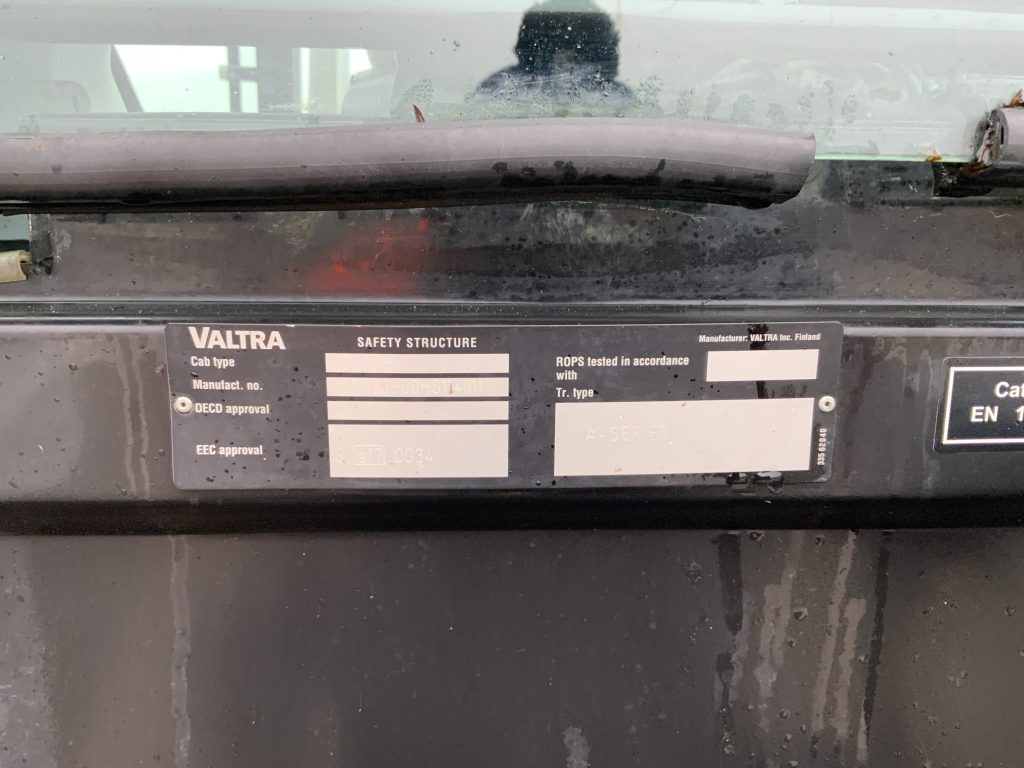 Valtra A93 Unlimited Tractor (ST25247)