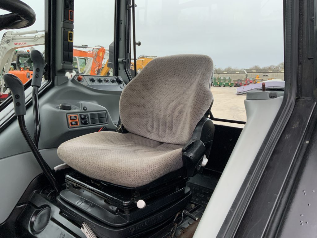 Valtra A93 Unlimited Tractor (ST25247)