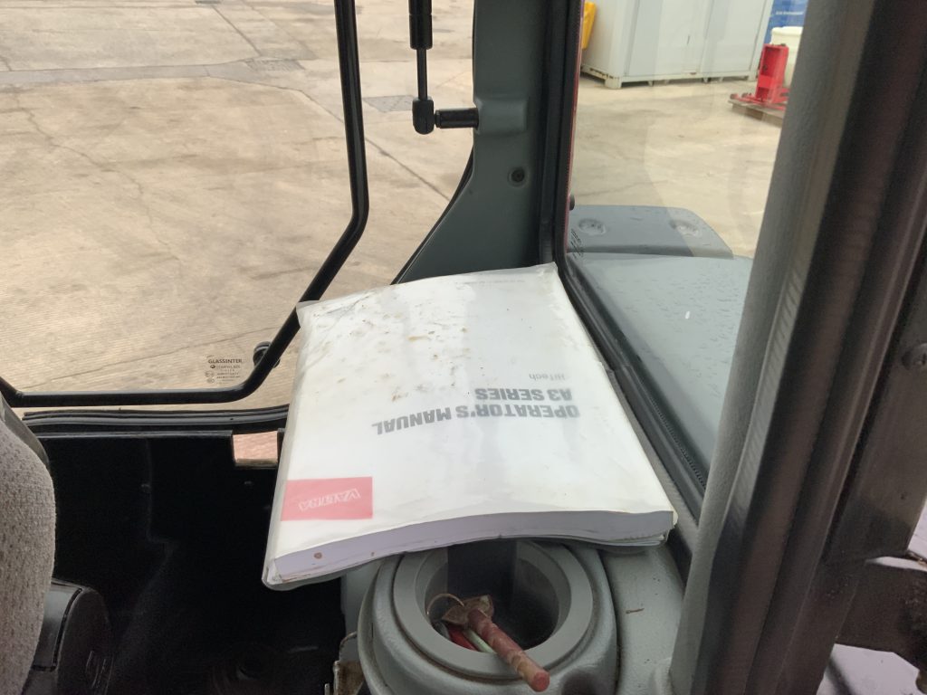 Valtra A93 Unlimited Tractor (ST25247)