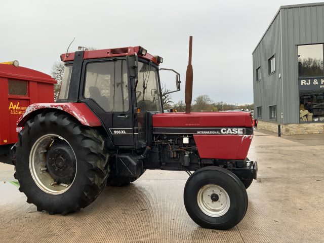 Case International 956XL Tractor (ST25153)