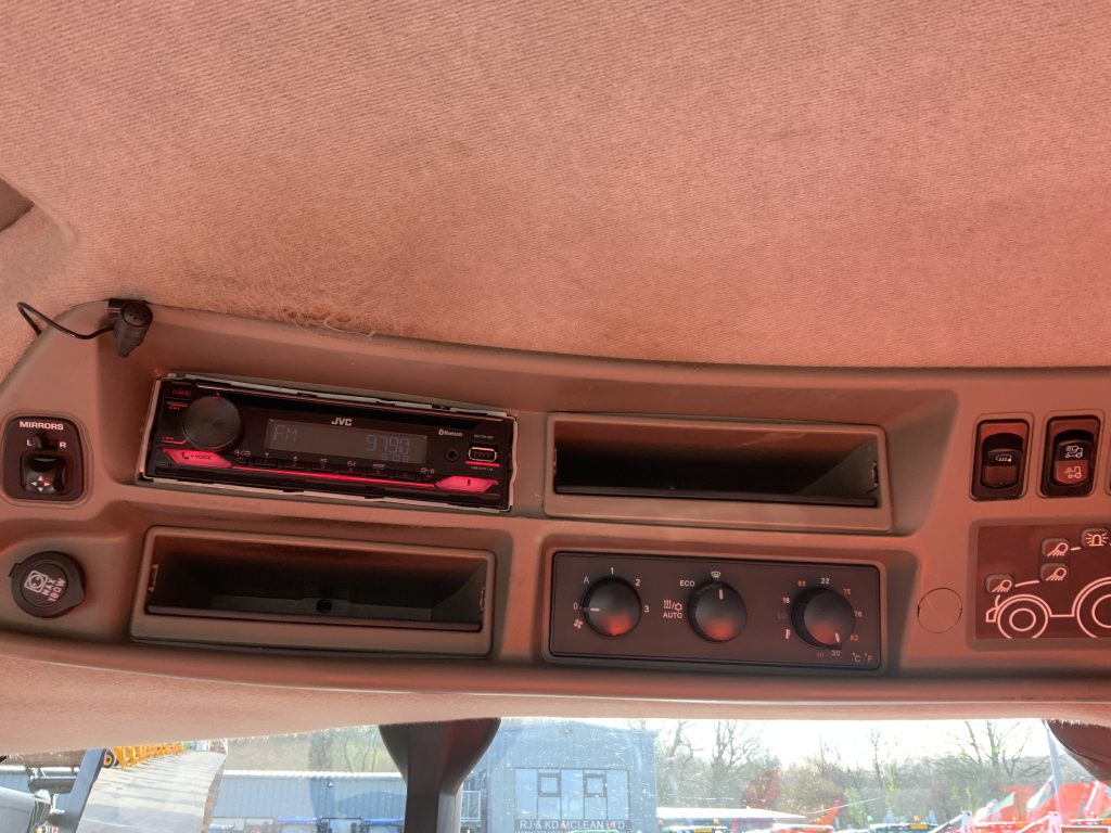 Case Puma 240 CVX Drive Tractor (ST25397)