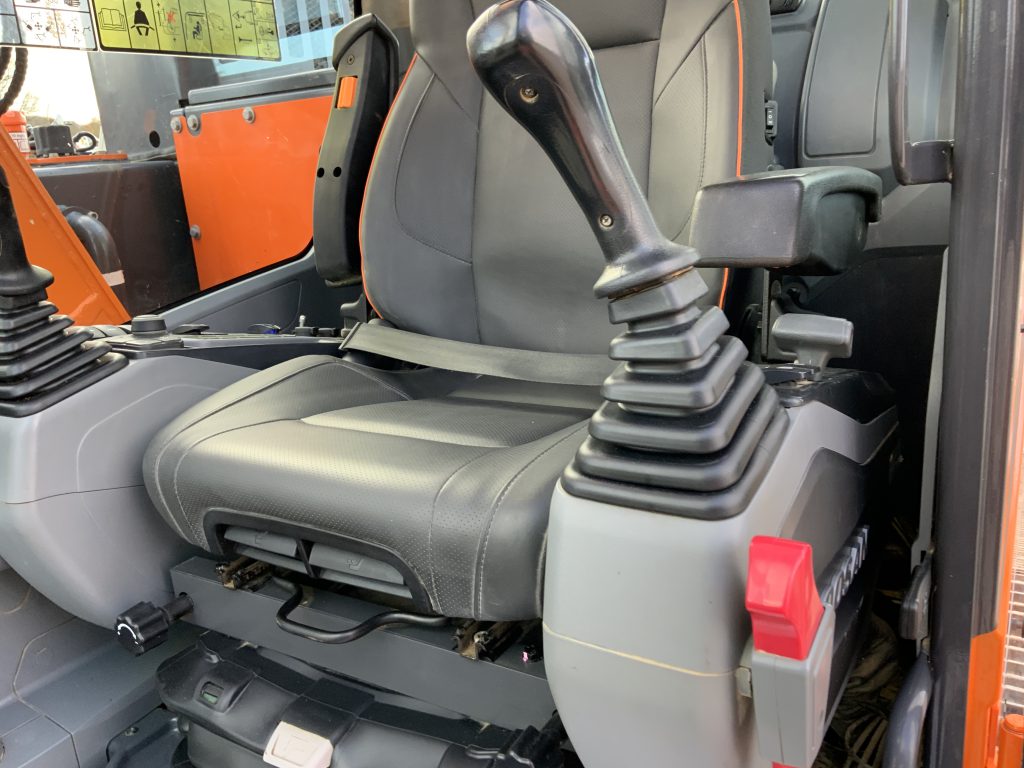 Doosan DX140 LCR Digger (ST25351)