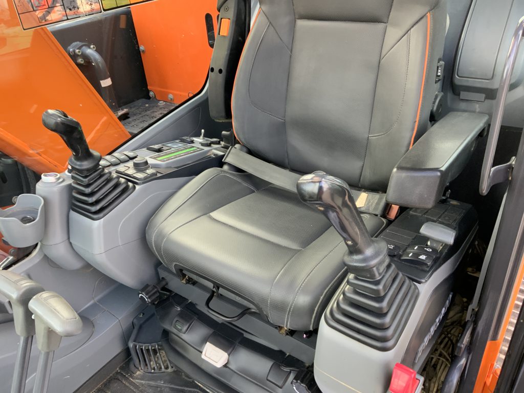 Doosan DX140 LCR Digger (ST25351)