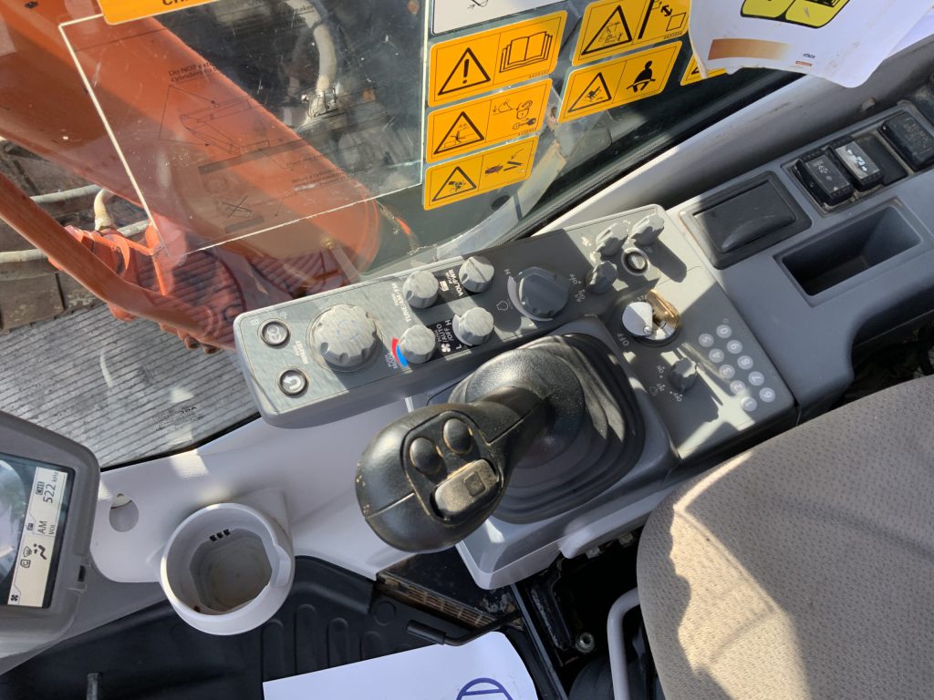 Hitachi ZAXIS 225 USLC-6 Eco (ST24051)