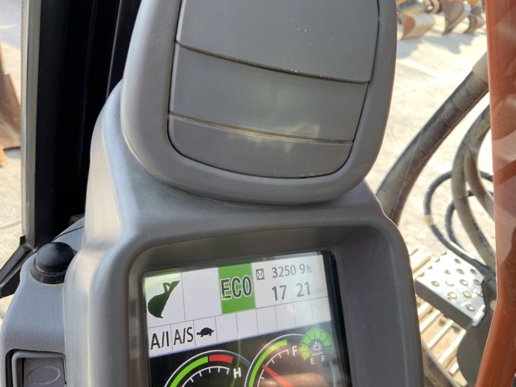 Hitachi ZAXIS 225 USLC-6 Eco (ST24051)