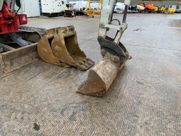 Takeuchi TB280 FR Digger (ST25299)