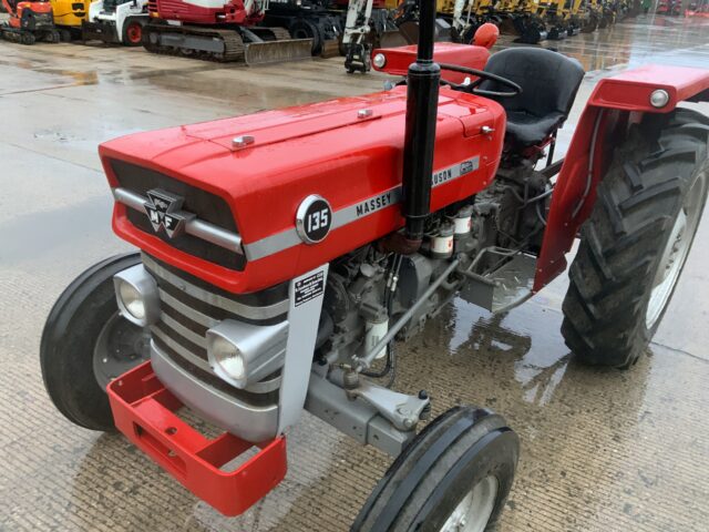 Massey Ferguson 135 Tractor