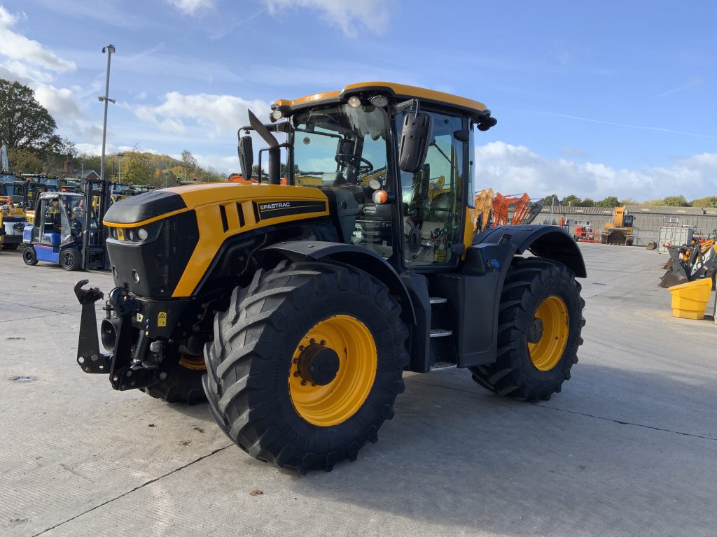 JCB 4220 Fastrac Tractor (ST24436)