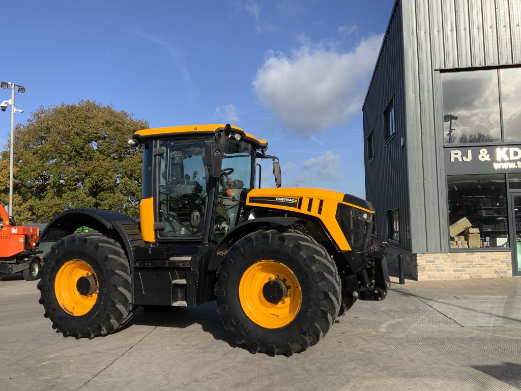 JCB 4220 Fastrac Tractor (ST24436)