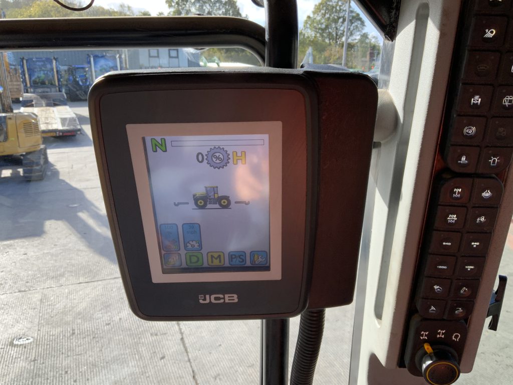 JCB 4220 Fastrac Tractor (ST24436)