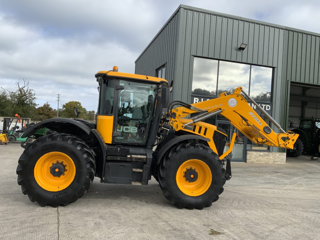 JCB 4220 Fastrac Tractor (ST24632)