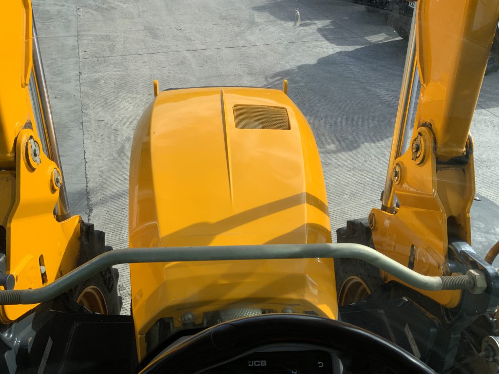 JCB 4220 Fastrac Tractor (ST24632)