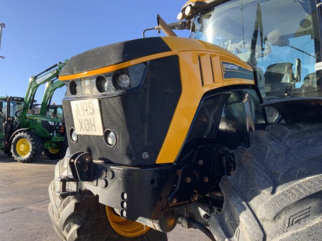 JCB 4220 Fastrac Tractor (ST25127)