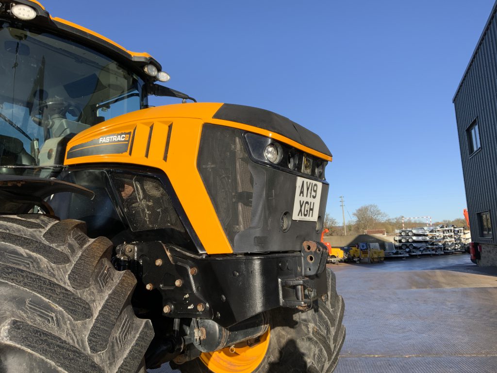 JCB 4220 Fastrac Tractor (ST25127)