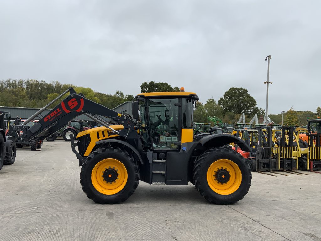 JCB Fastrac 4220 Tractor (ST24631)