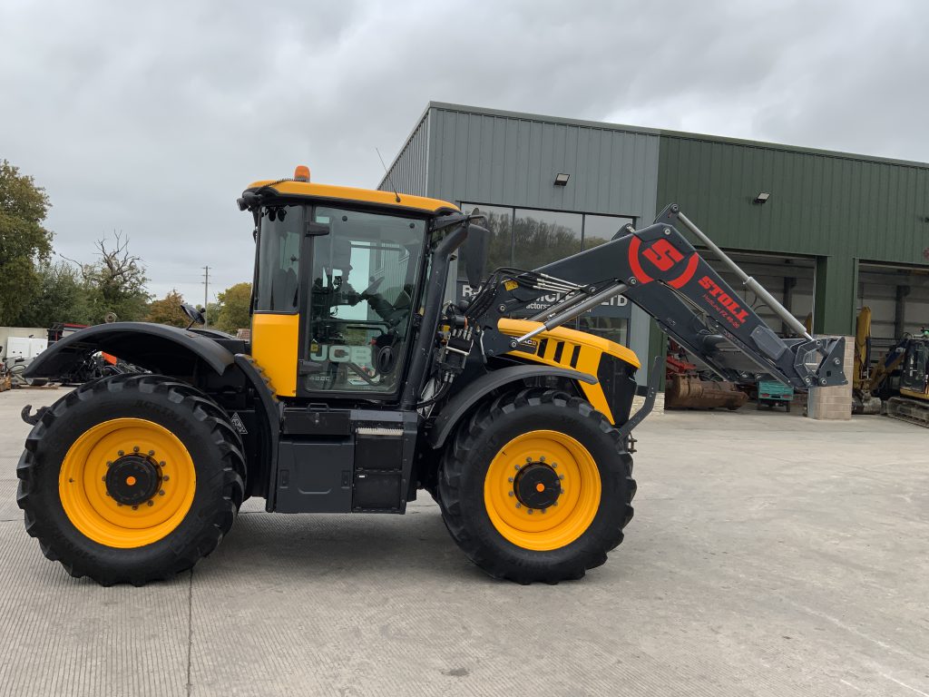 JCB Fastrac 4220 Tractor (ST24631)