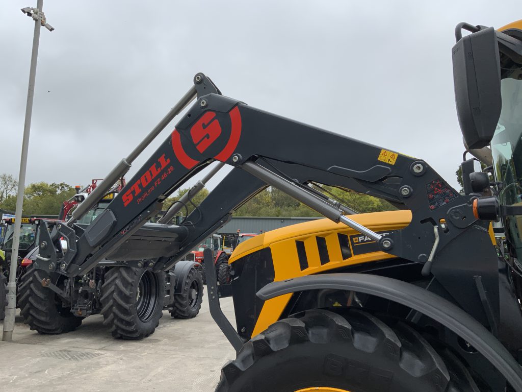 JCB Fastrac 4220 Tractor (ST24631)