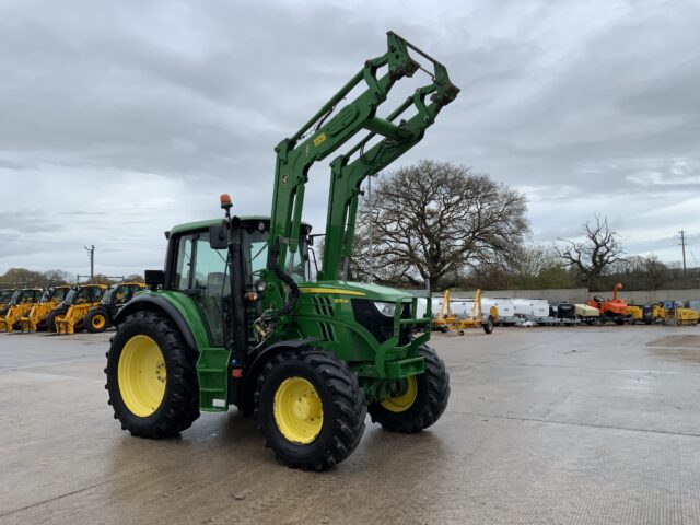 John Deere 6125M Tractor (ST25213)