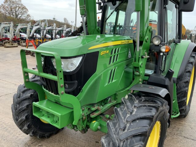 John Deere 6125M Tractor (ST25213)