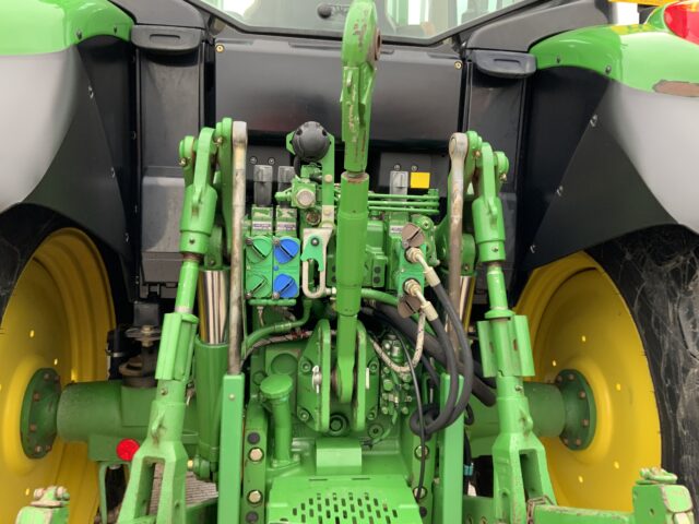 John Deere 6125M Tractor (ST25213)