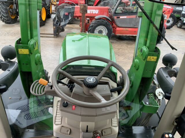 John Deere 6125M Tractor (ST25213)