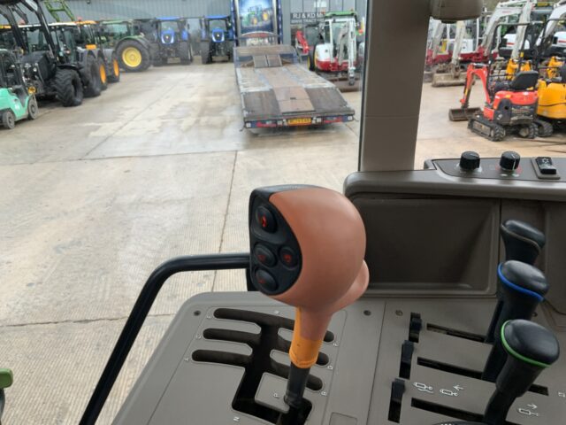 John Deere 6125M Tractor (ST25213)