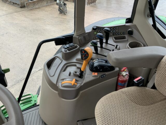 John Deere 6155M Tractor (ST25344)