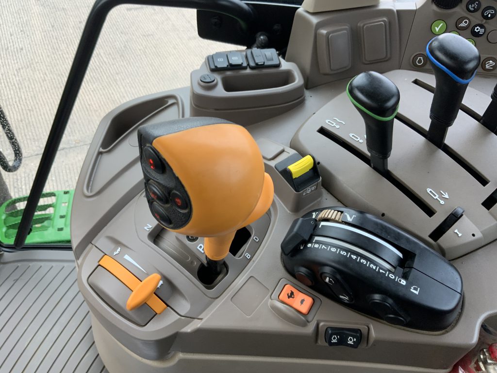 John Deere 6155M Tractor (ST25344)