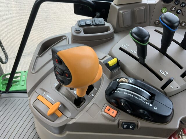 John Deere 6155M Tractor (ST25344)