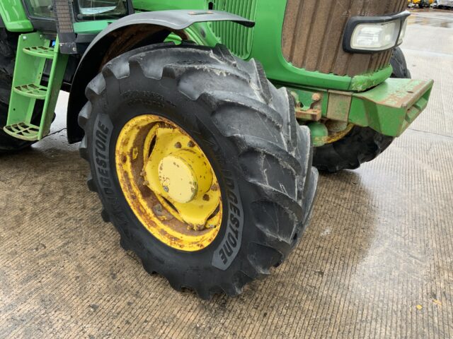 John Deere 6920 Tractor (ST25114)