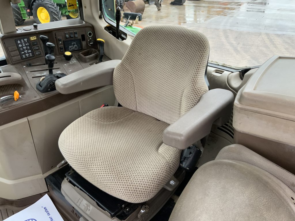 John Deere 6920 Tractor (ST25114)