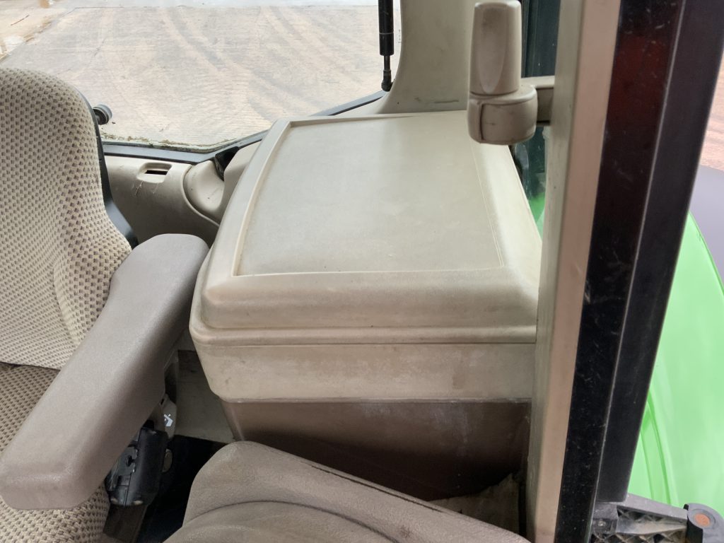 John Deere 6920 Tractor (ST25114)