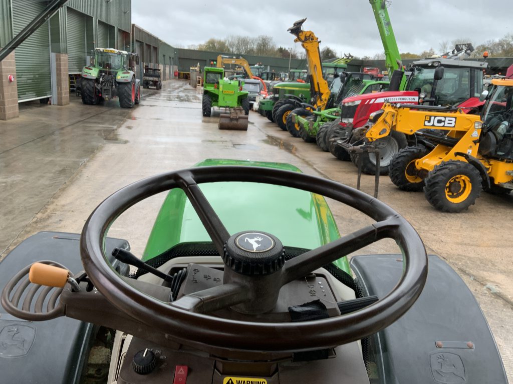 John Deere 6920 Tractor (ST25114)