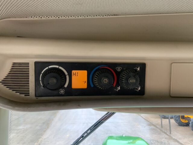 John Deere 6920 Tractor (ST25114)