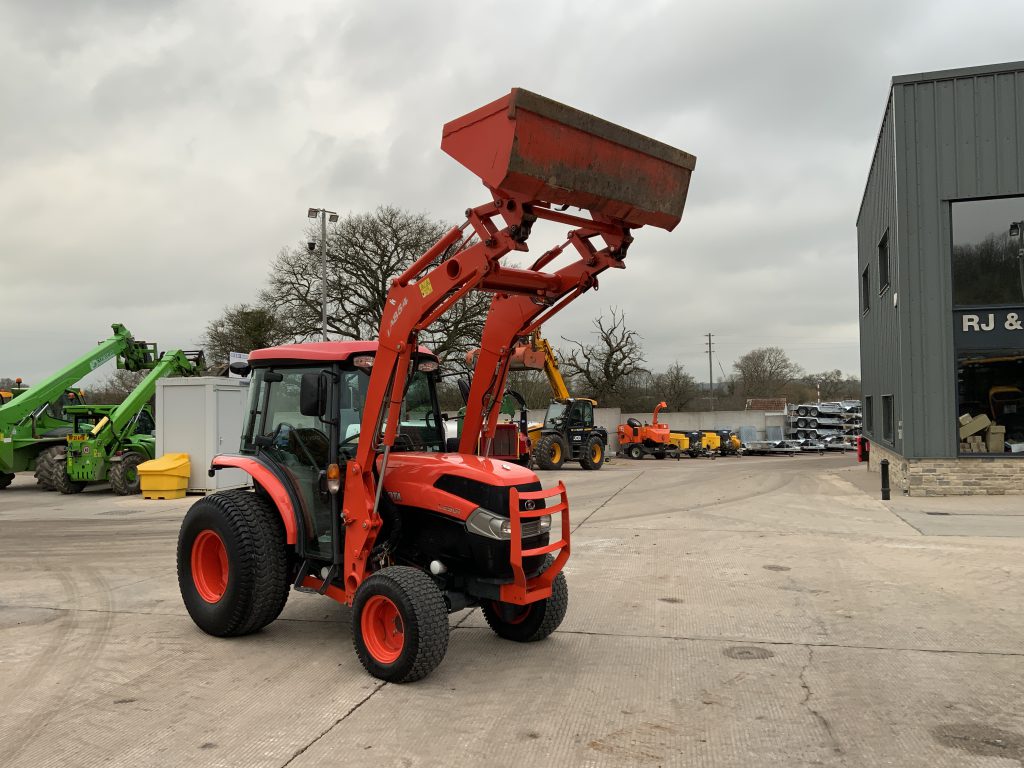 Kubota L2501 Tractor (ST25279)