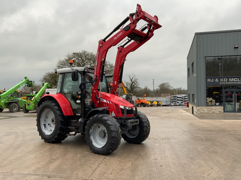 Massey Ferguson 5712SL Dyna 4 Tractor (ST25361)