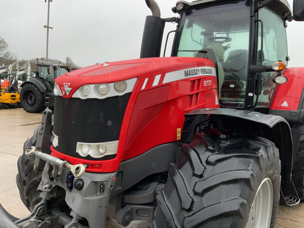 Massey Ferguson 8737 Dyna VT Tractor (ST25454)