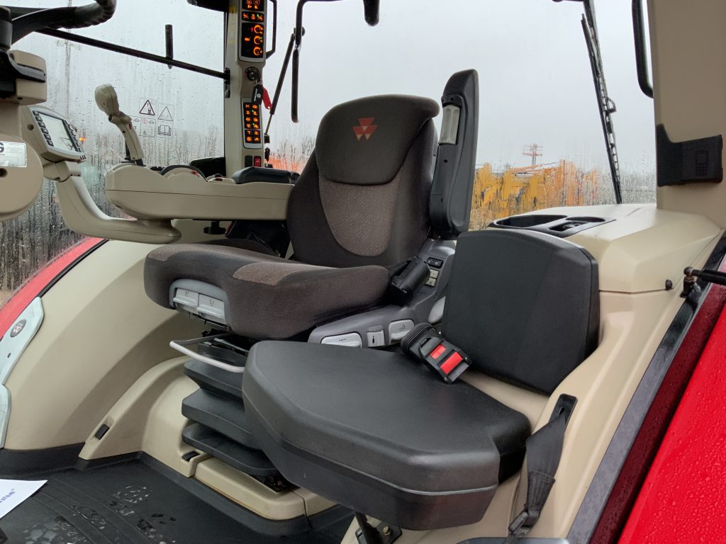 Massey Ferguson 8737 Dyna VT Tractor (ST25454)