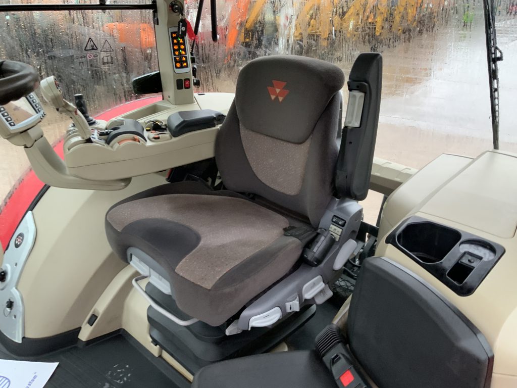 Massey Ferguson 8737 Dyna VT Tractor (ST25454)