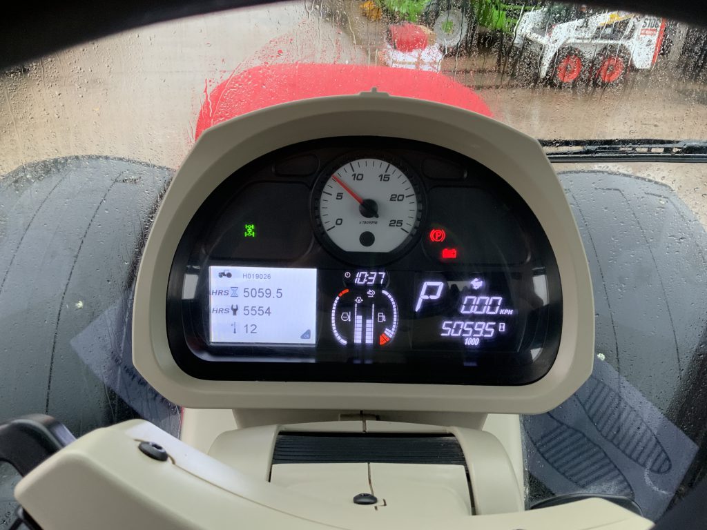 Massey Ferguson 8737 Dyna VT Tractor (ST25454)