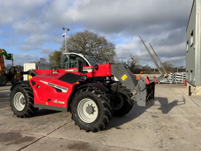Massey Ferguson TH.7038 Telehandler (ST24380)