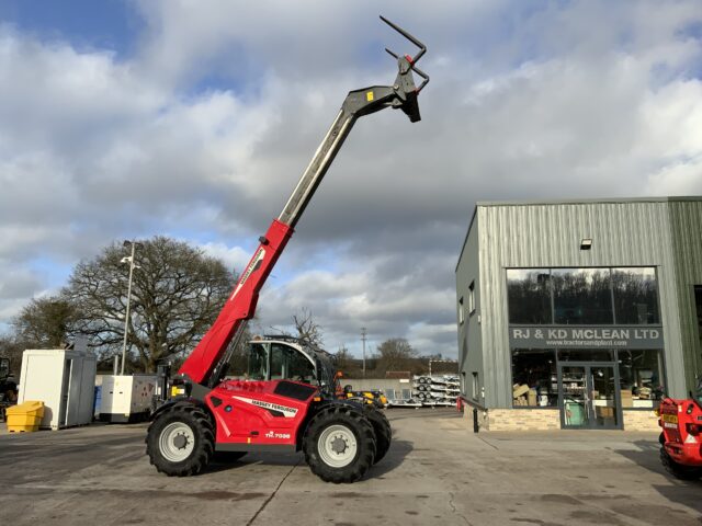 Massey Ferguson TH.7038 Telehandler (ST24380)