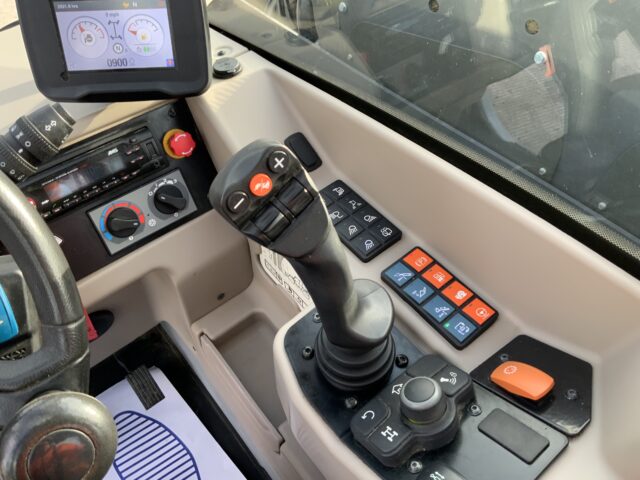 Massey Ferguson TH.7038 Telehandler (ST24380)