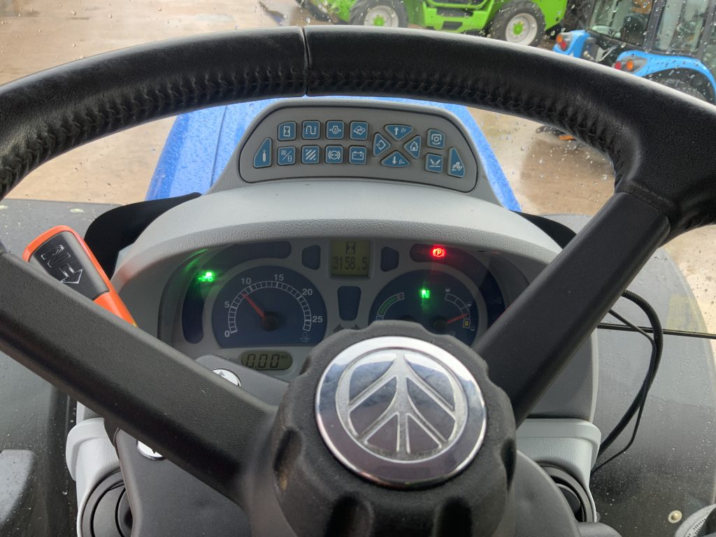 New Holland T7.210 Auto Command Tractor (ST25411)