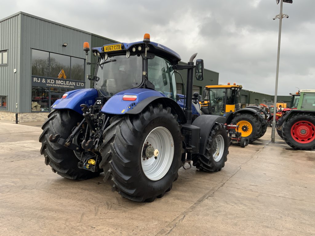 New Holland T7.270 Blue power Tractor (ST25396)