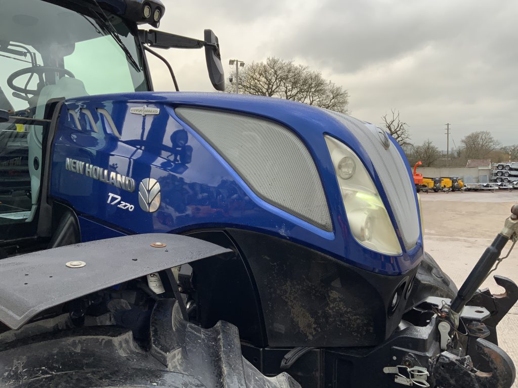 New Holland T7.270 Blue power Tractor (ST25396)